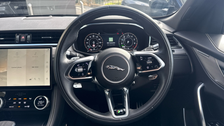 Jaguar F-Pace 2.0 P400e R-Dynamic SE 5dr Auto AWD Estate